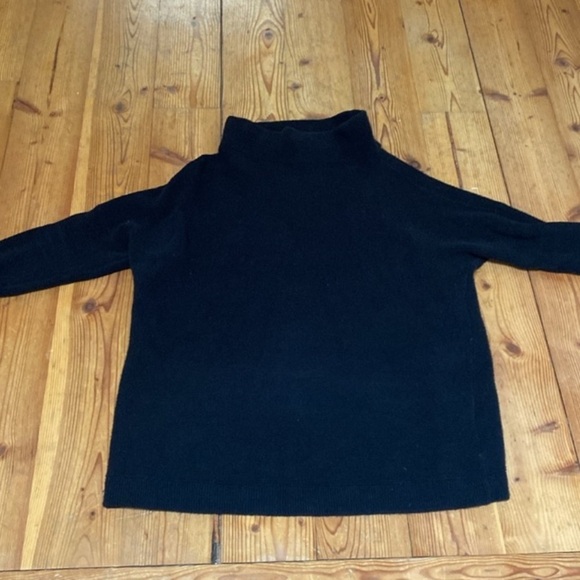 Free People Slouchy Ottoman - Picture 4 of 8